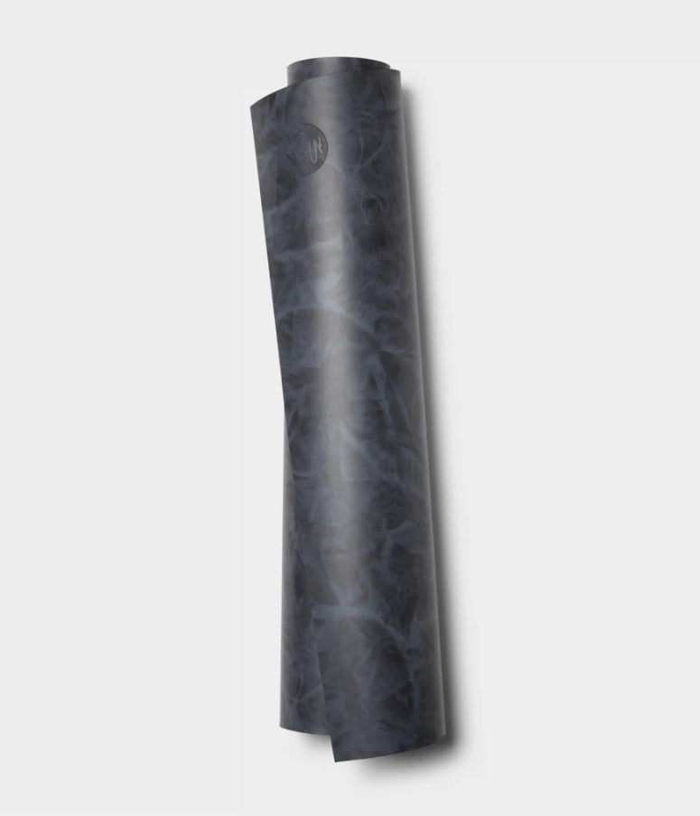 Tappetino Yoga Manduka GRP Adapt - 5 Mm, Antiscivolo, Resistente Al Sudore, Per Hot Yoga, Nero Corvino Tappetino Yoga Manduka GRP Adapt - 5 Mm, Antiscivolo, Resistente Al Sudore, Per Hot Yoga, Nero Corvino